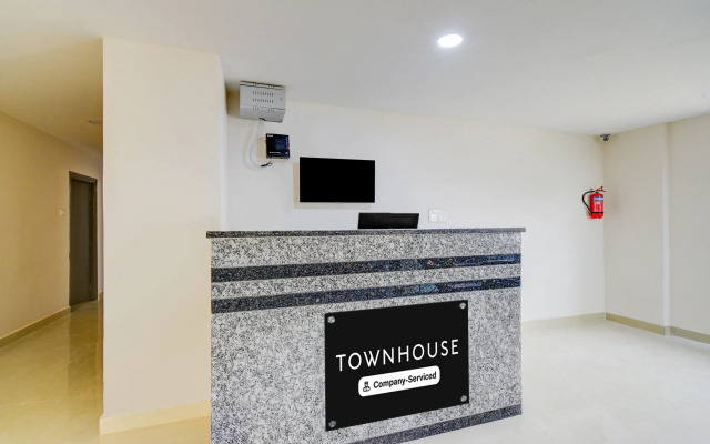 Super Townhouse Golden Temple Manikonda