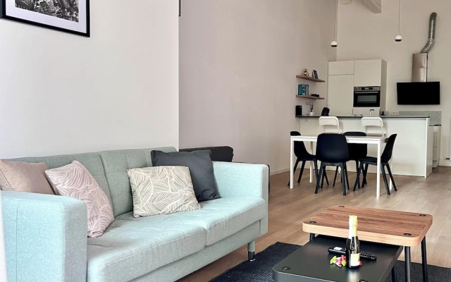 Spacious Loft Instant Favourite Up to 4