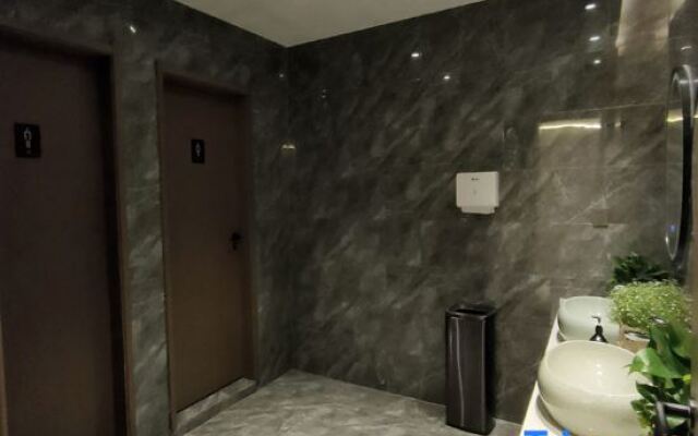 Weshang Light Residence Hotel (dengfengSongshan Shaolin Temple Scenic Spot)