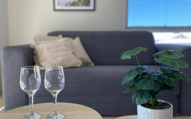 Modern Luxury 1 Bedroom Apartment - Walk to the shops! – Guest Rooms – Perth