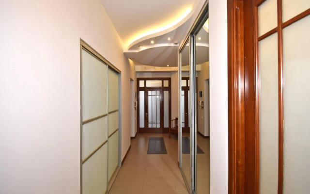 Прекрасная 4-ех комнатная квартира в самом центре