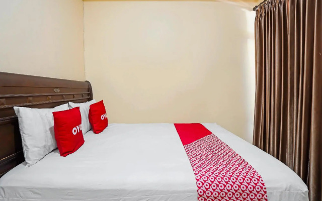 OYO 91743 Choirul Residence