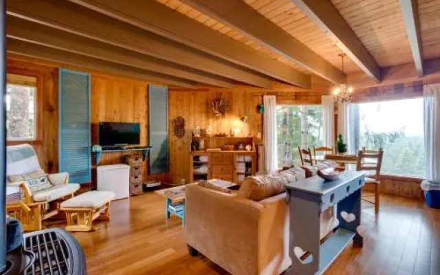 Cannon Beach Tree House