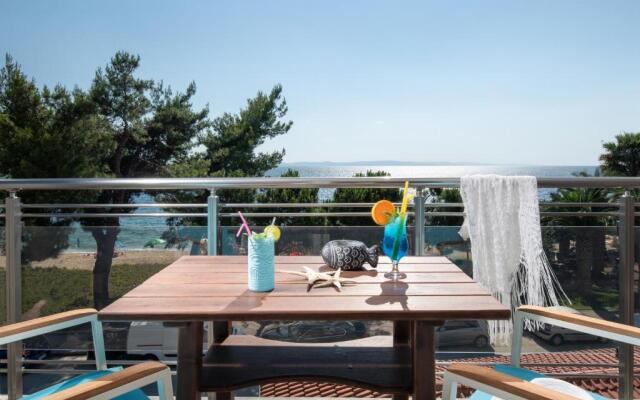 Sunset Studios - New Suites with Seaview & Back Side Apartements