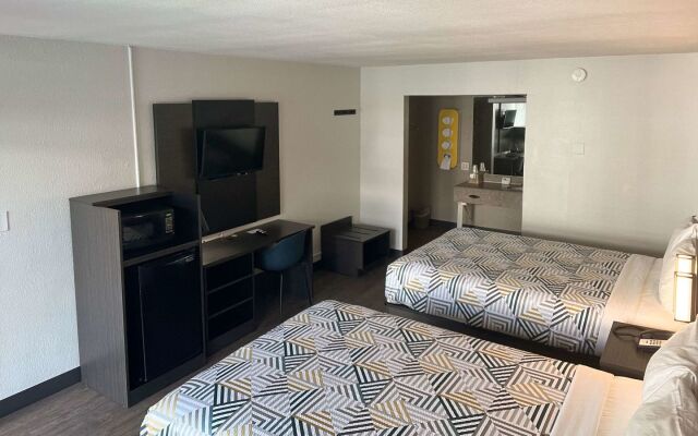 Motel 6 Glendale AZ