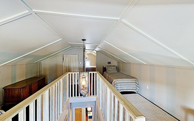 15450 Rockaway Beach - 2 Br Home