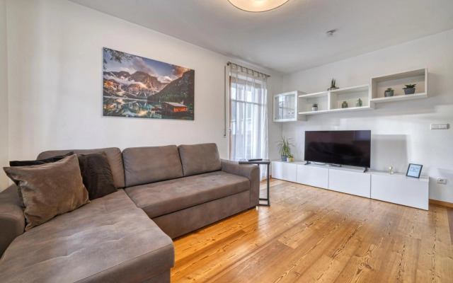 Central Family Apartment