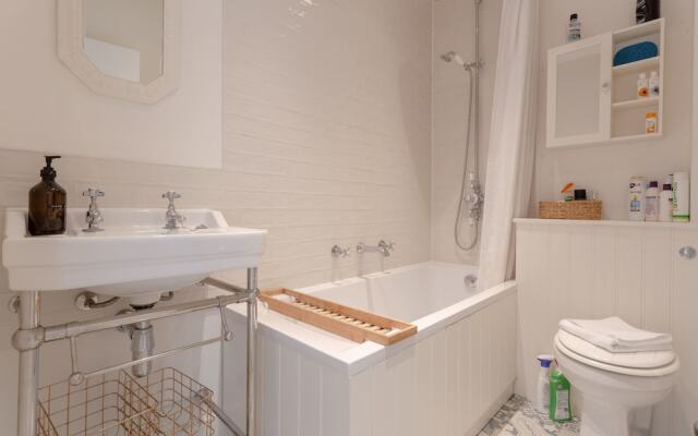 Stylish 2 Bedroom Apartment Stoke Newington