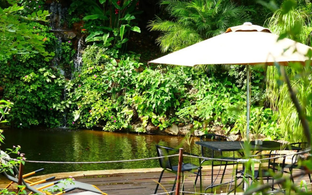 Mobola Lodge