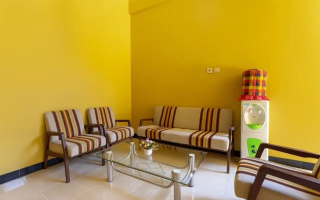 Wisma Handayani Syariah by OYO Rooms