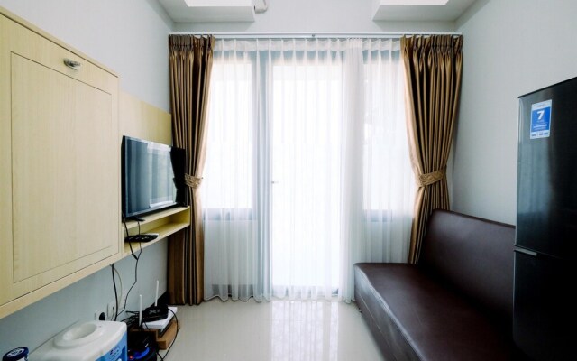 Comfort And Cozy 2Br Royal Heights Apartment