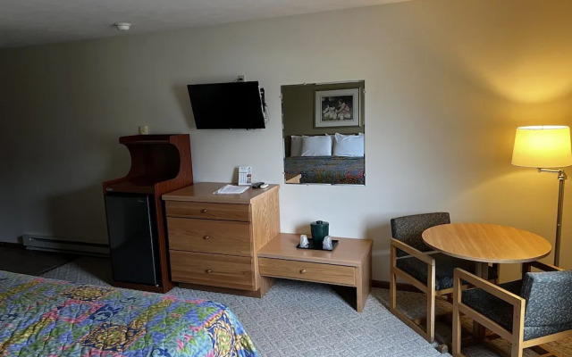 Lincoln Host Motor Inn