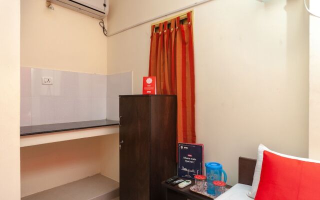 OYO 26936 Adhithya Inn