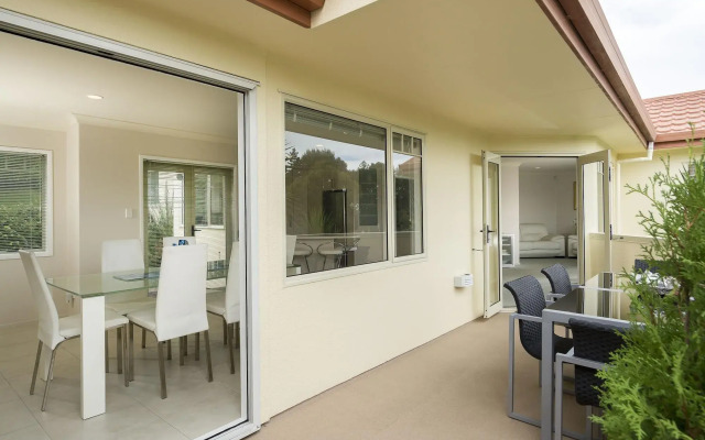Seascape Villa Bed & Breakfast