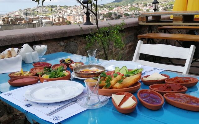 Les Pergamon
