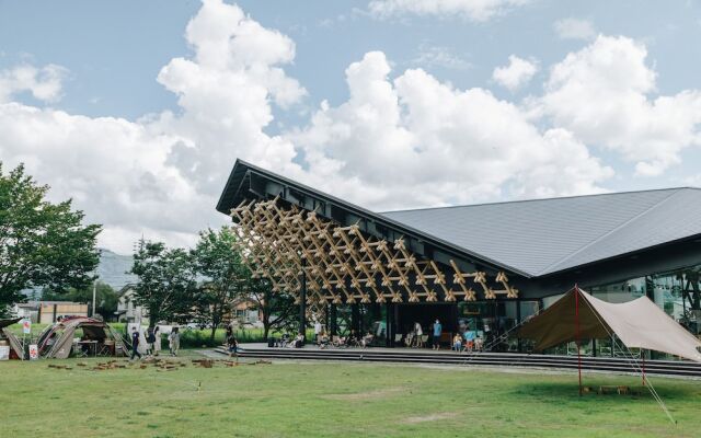 Snow Peak LAND STATION HAKUBA