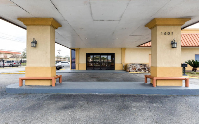 Hotel elev8