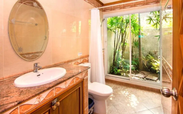 Grand Condo Lotus Pool Villa near the beach
