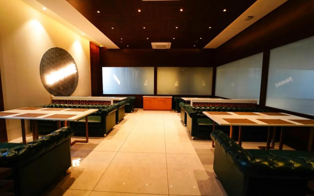 Essentia Luxury Hotel Indore