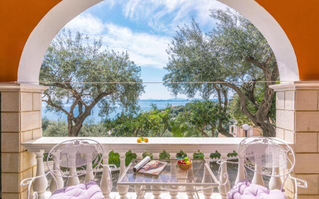 Vallias Seaview Apartments by Konnect, 300m from Nissaki beach
