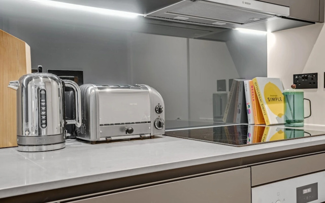 Stunning Two-bedroom Apartment With a Balcony