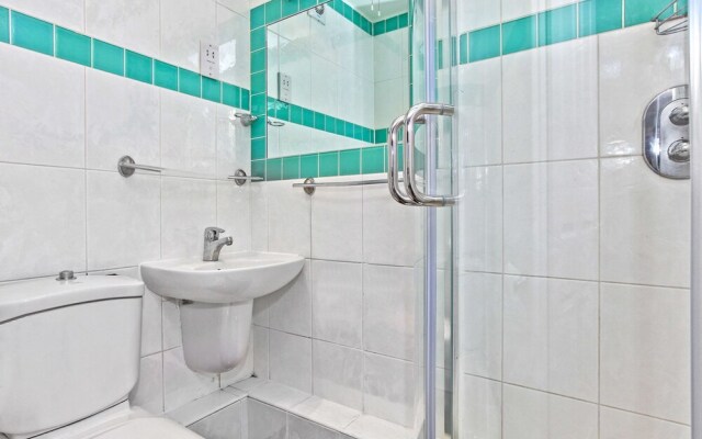 Baker Street Suites