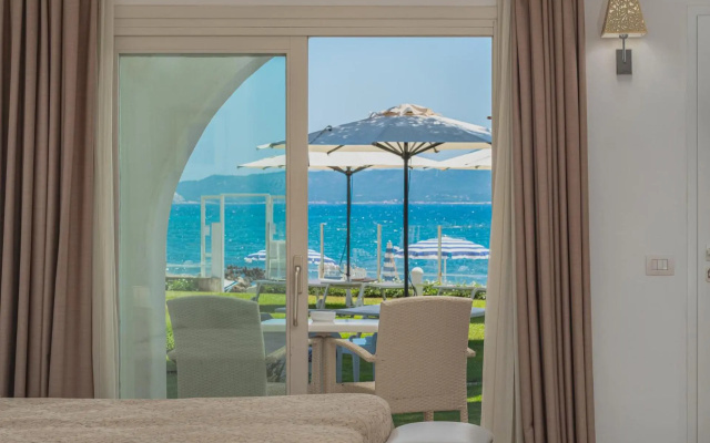 The Pelican Beach Resort & SPA — только для взрослых