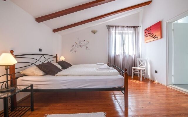 Villa Tanga near Rovinj with Pool