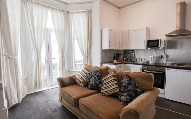 1 Beach View @ Beaconsfield House