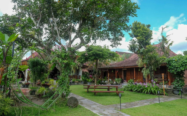 Omah Mbah Mandor by The Lavana
