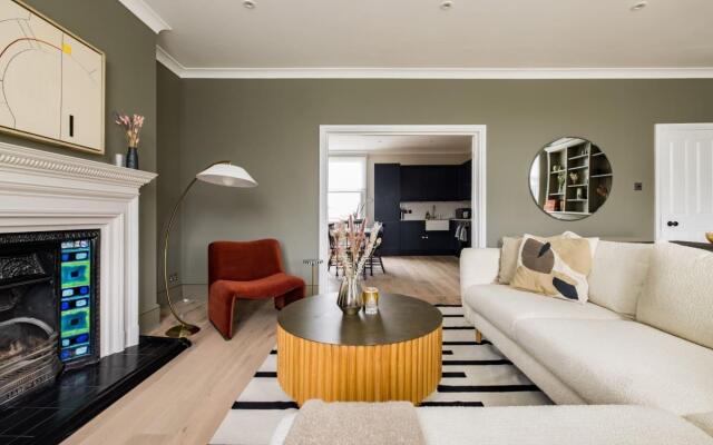 The Clapham Chambers - Stunning & Bright 3BDR Flat with Terrace