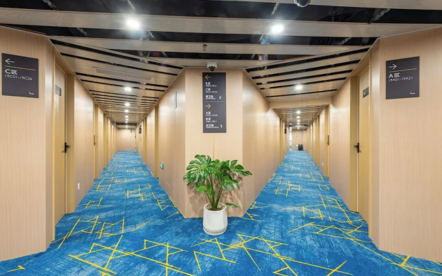 Lemon Hotel