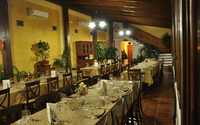 Borgo Patierno Agristor Country House