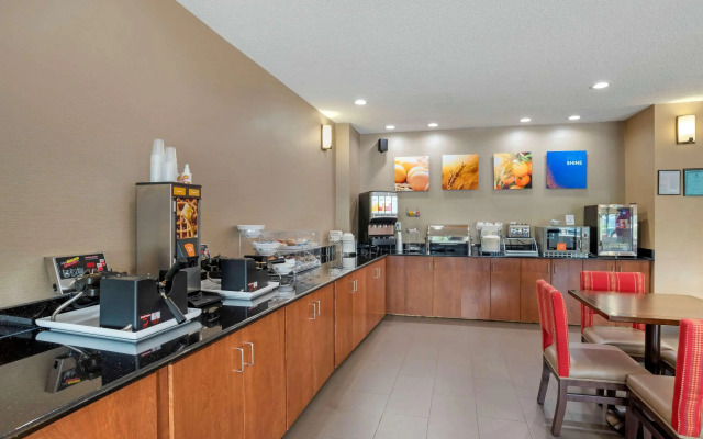 Comfort Suites Oxford I-20 exit 188
