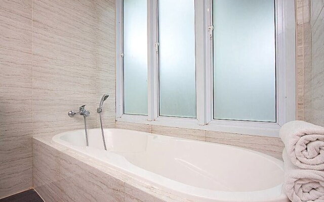 Moonscape Villa 205