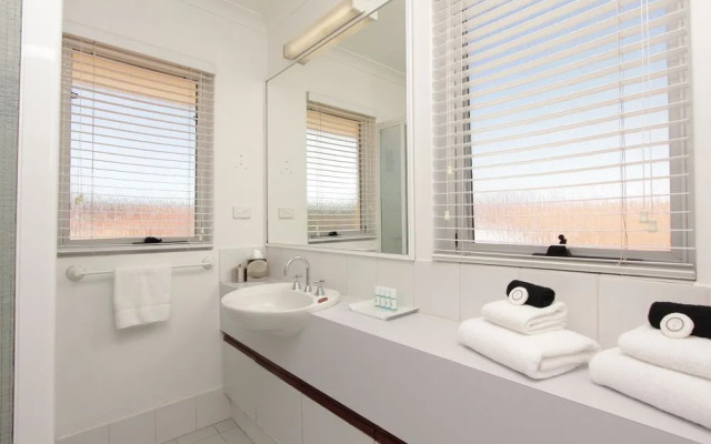 Tea Tree Manor - Perth Holiday Homes