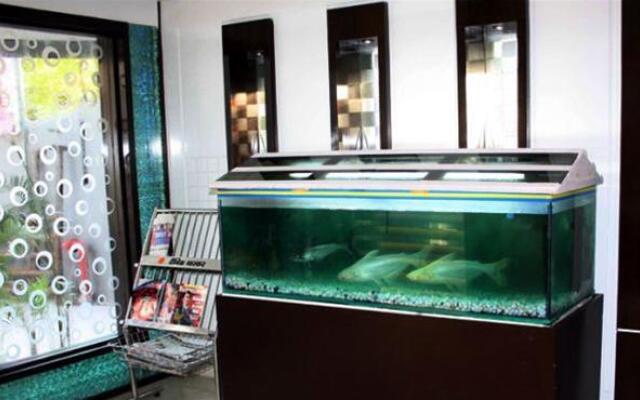 Hotel Raj Residency