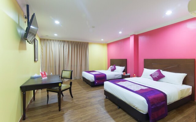 OYO 308 Hotel Sunjoy 9
