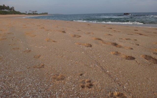 Seagulls Beach & Garden Cabanas