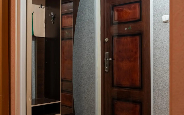 Надым Хаус на Зверева 39