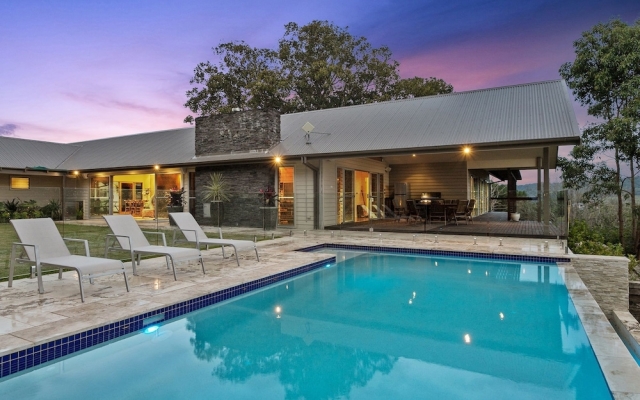 Serene - a spacious luxury holiday retreat