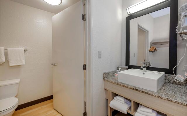 Red Roof Inn PLUS+ Gainesville