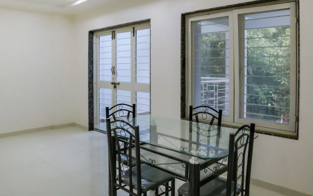 OYO 15610 White Castle