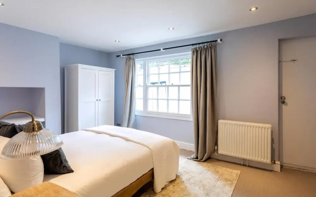 Two Bed Notting Hill Gem