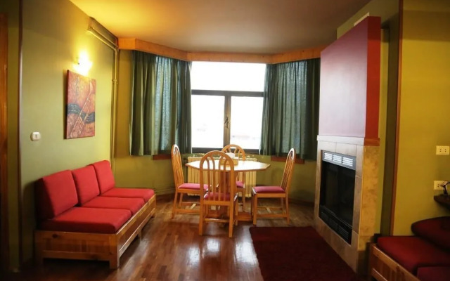 MzaarViews Chalets