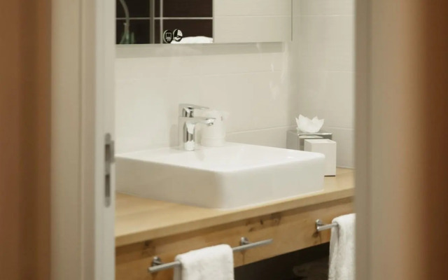 Hotel Dali Val d'Europe, Tapestry Collection by Hilton