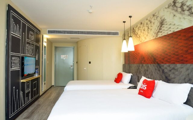 ibis Yichang Bayi Rd