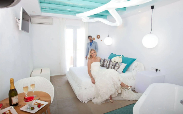 Golden Sun Hotel