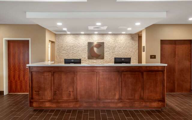 Comfort Inn & Suites