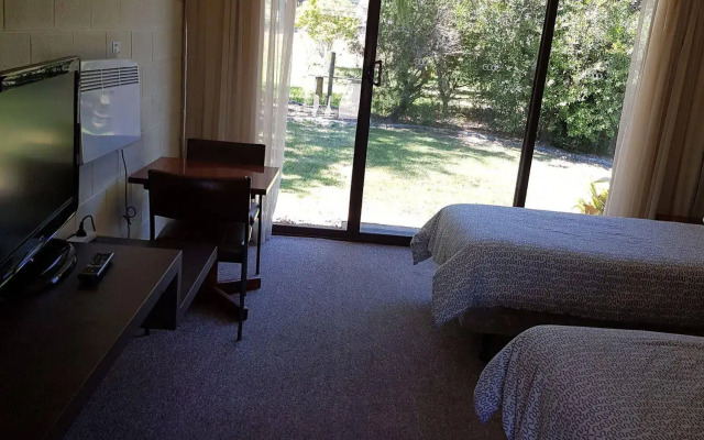 Toora Lodge Motel